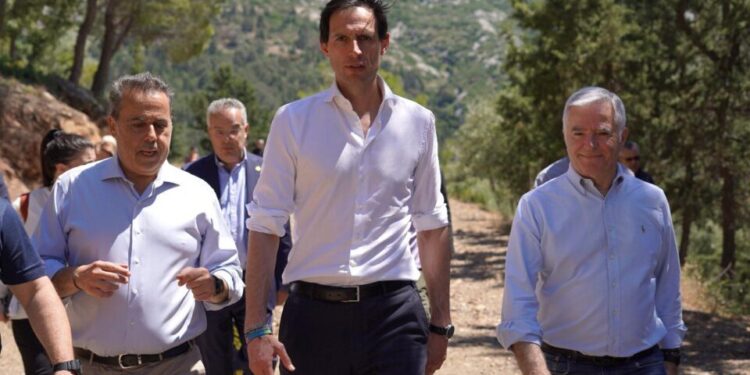 Αναγνώριση του έργου του ΣΠΑΥ στον Υμηττό από τον Ευρωπαίο Επίτροπο για το Κλίμα