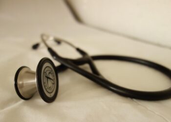 Επέκταση των άγονων περιοχών για την προσέλκυση ιατρών στο ΕΣΥ