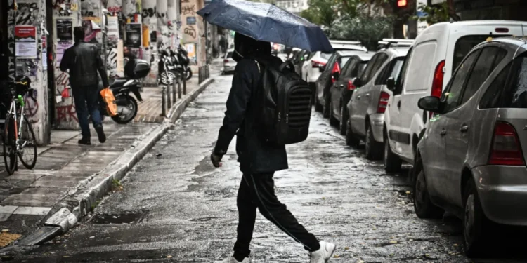 Καιρός: Έρχονται βροχές μετά το μεσημέρι