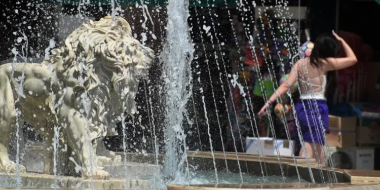 Καιρός: Αφρικανική σκόνη με 30άρια