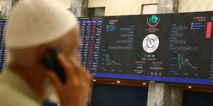 Βουτιά καταγράφουν οι μετοχές – Άλμα σημειώνει το πετρέλαιο