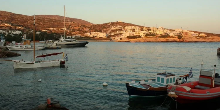 Βρετανικά ΜΜΕ: Οι Μικρές Κυκλάδες ανάμεσα στους 10 ανεξερεύνητους θησαυρούς της Ευρώπης