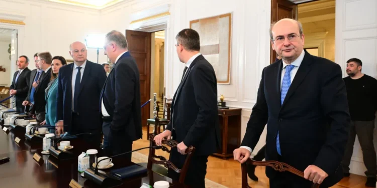 Σύσκεψη στο Μαξίμου για τη λειψυδρία – Καταρτίζεται εθνικό σχέδιο για τη διαχείριση των υδάτων
