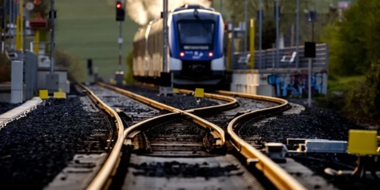 Σε δημόσια διαβούλευση το σχέδιο νόμου για τον σιδηρόδρομο – Τι περιλαμβάνει
