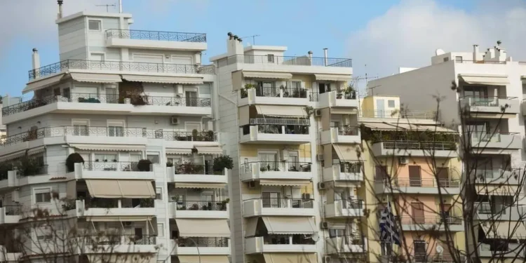 Νέες προθεσμίες για δύο προγράμματα «Εξοικονομώ» – Τι ισχύει για επιχειρήσεις και νέους
