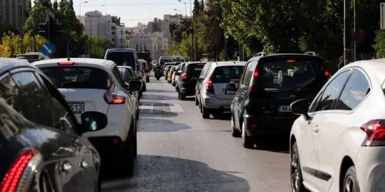Αυξημένη η κίνηση σε Κηφισό και Κηφισίας – Με χαμηλές ταχύτητες η κυκλοφορία