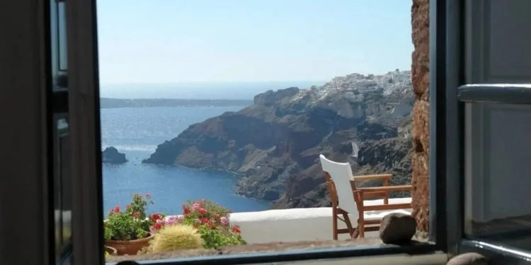 Πάνω από 26.000 πήγαν διακοπές το πρώτο 15μερο του Ιουνίου με voucher κοινωνικού τουρισμού ΔΥΠΑ