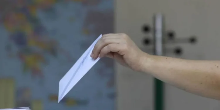 Δημοσκόπηση Interview: Στο 25,9% η ΝΔ – Καταρρέει ο ΣΥΡΙΖΑ κάτω από το 3%