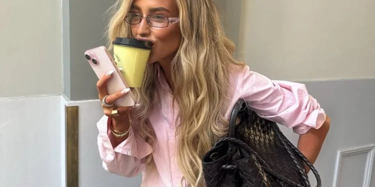Summer hair alert! 4 τάσεις που «αποχαιρετάμε» και 4 που θα δούμε παντού φέτος το καλοκαίρι