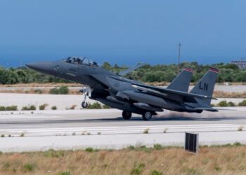 Οι ΗΠΑ αποσύρουν δεκάδες αεροσκάφη από βάση στο Κατάρ