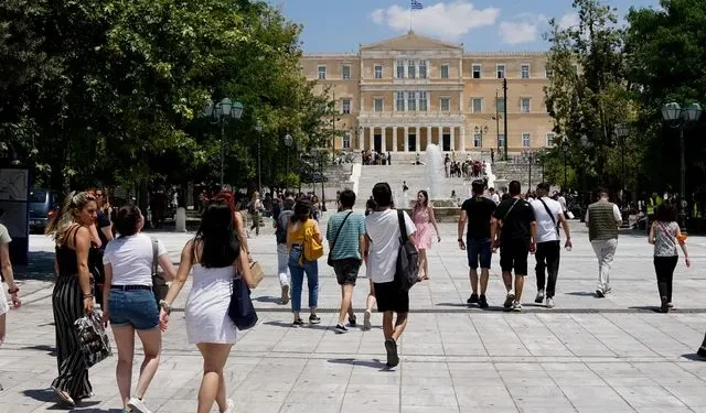 ΟΟΣΑ: Οι προβλέψεις για ΑΕΠ, πληθωρισμό – Οι κίνδυνοι για την Ελλάδα