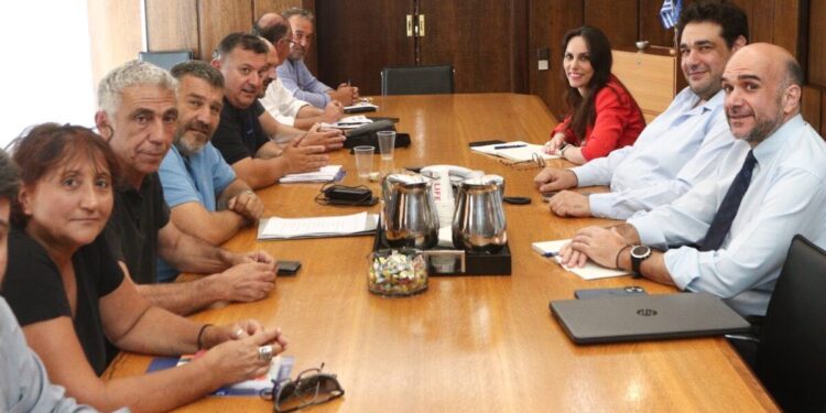 ΠΟΕ-ΟΤΑ: Θετικά και αρνητικά από την συνάντηση στο ΥΠΕΣ