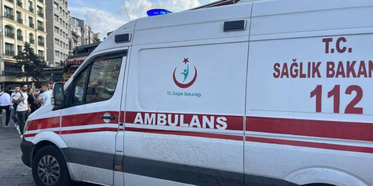 Τουρκία: Μία 14χρονη νεκρή και 69 τραυματίες από το σεισμό των 5,8 Ρίχτερ