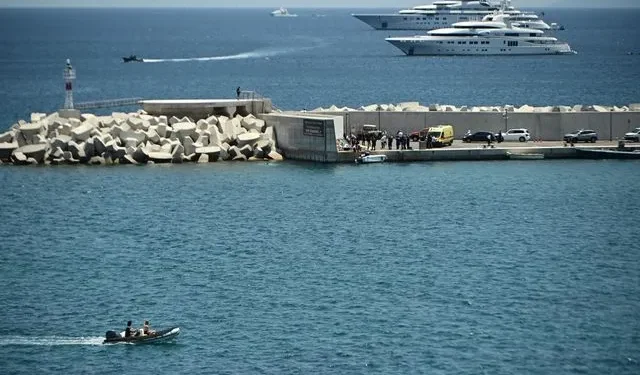 Βουλιαγμένη: Τα δύο σενάρια που εξετάζονται για την πτώση του ελικοπτέρου
