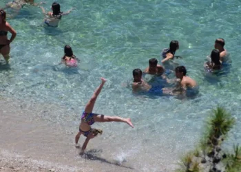 Έκτακτο δελτίο ΕΜΥ: Στους 42°C η θερμοκρασία την Τρίτη και την Τετάρτη