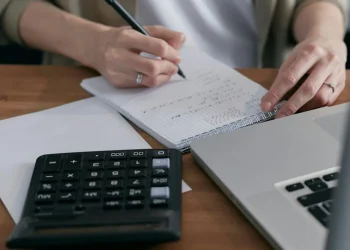 Τέλος χρόνου για 10 +1 φορολογικές υποχρεώσεις – Προσοχή στις δηλώσεις