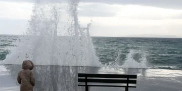 Ακυρώσεις δρομολογίων πλοίων λόγω θυελλωδών ανέμων σε Ζάκυνθο, Κεφαλονιά, Κυλλήνη